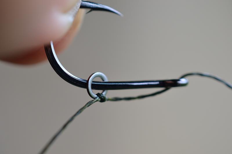 Montura Blow Back - 2.	Pozitionam firul de par, asa cum am explicat mai sus.